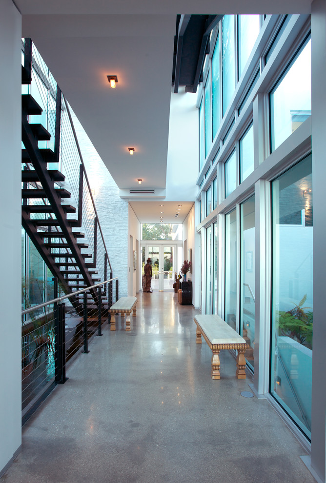 Photo of a modern hallway in Miami.