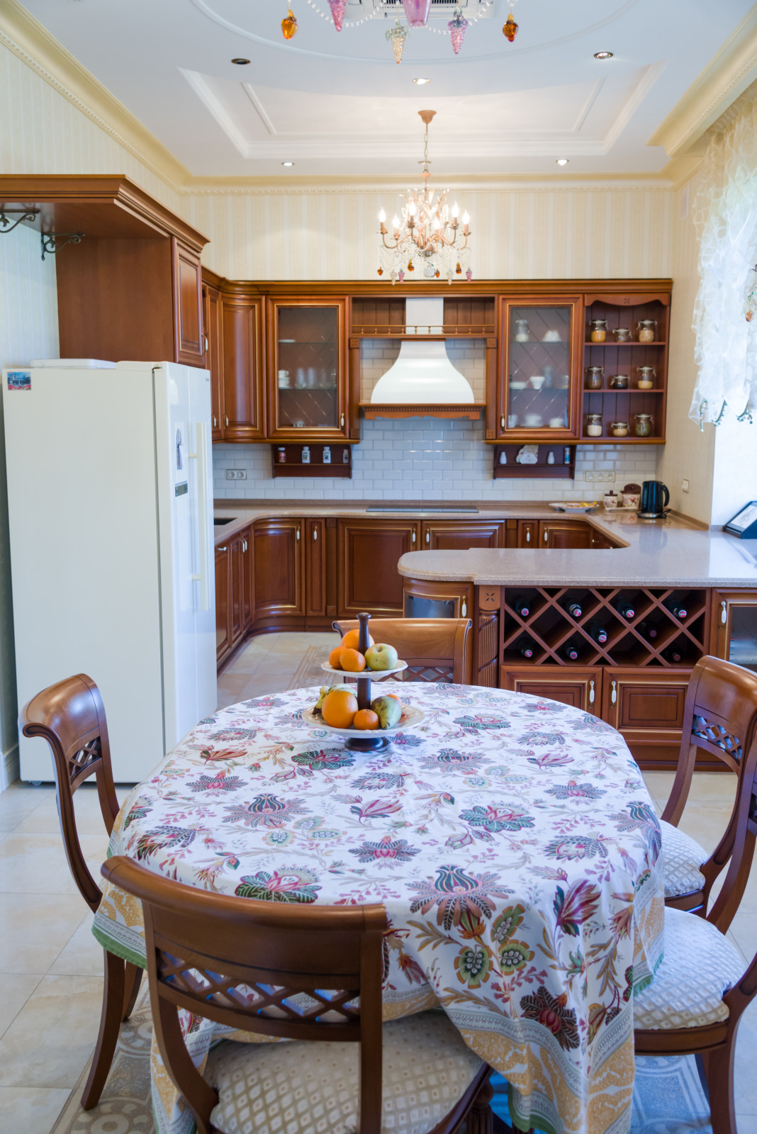 Интерьер дома в классическом стиле (500 кв м)