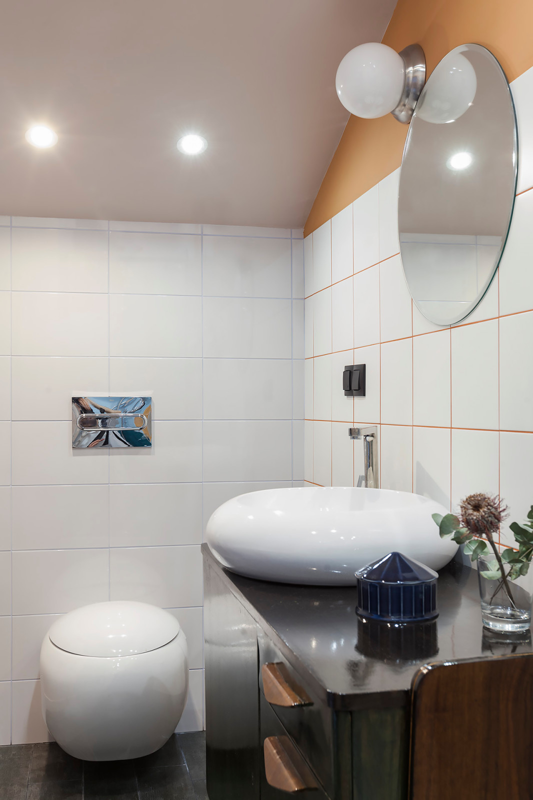 Красочные двухэтажные аппартаменты