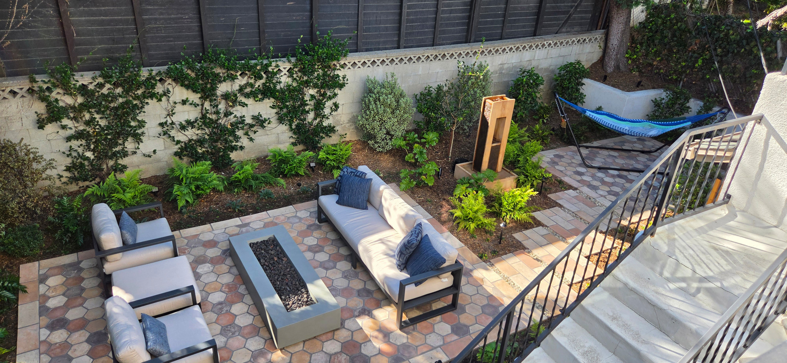 West LA Curb Appeal and Private Tranquility
