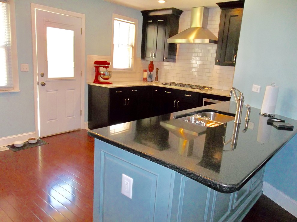 Inspiration for a transitional kitchen remodel in Newark