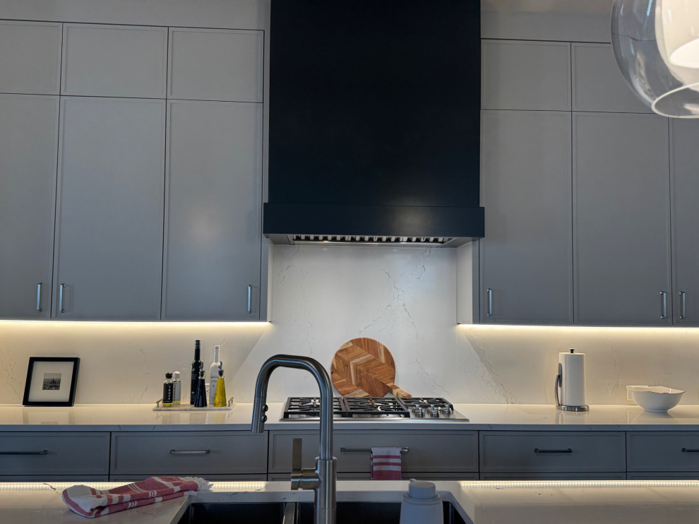 Custom Transitional Kitchen