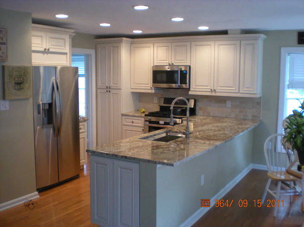 Home design - transitional home design idea in DC Metro