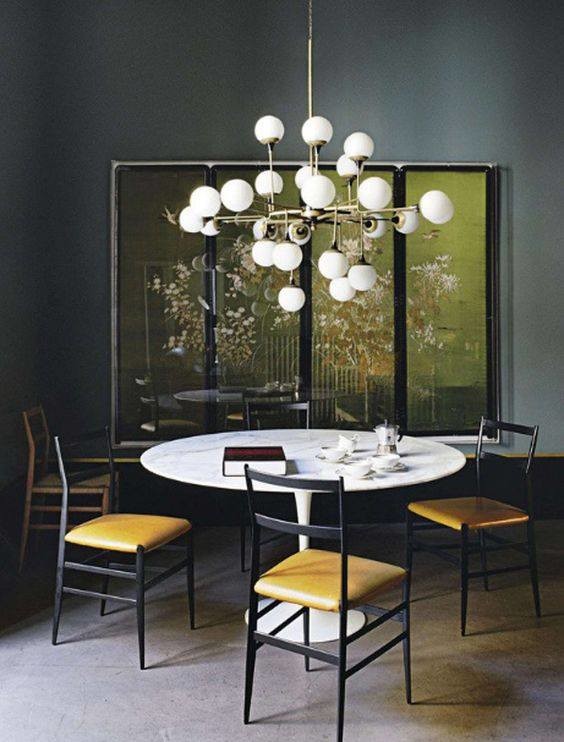 Inspiration for a contemporary dining room in Montreal.