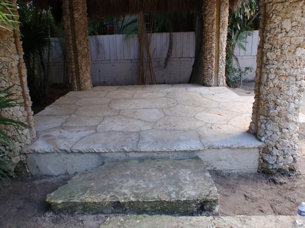 Inspiration for a transitional stone landscaping in Miami.