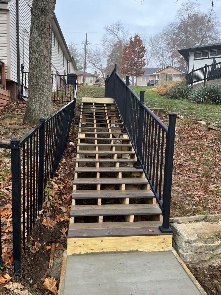 Ramp/Stair Building in Lake Waukomis, MO