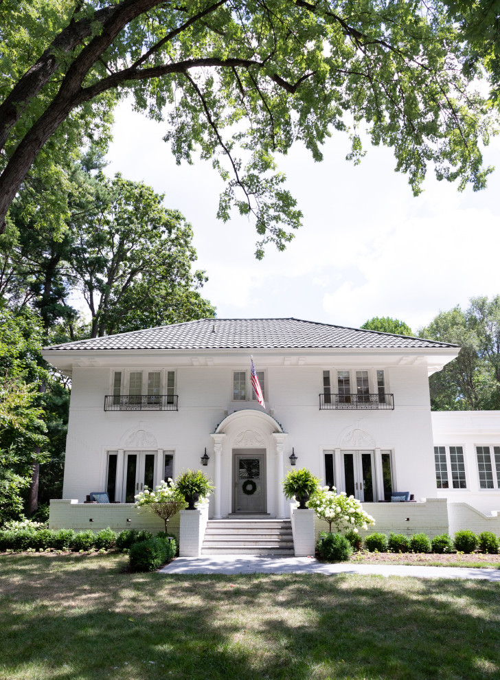 Example of a transitional home design design in Indianapolis