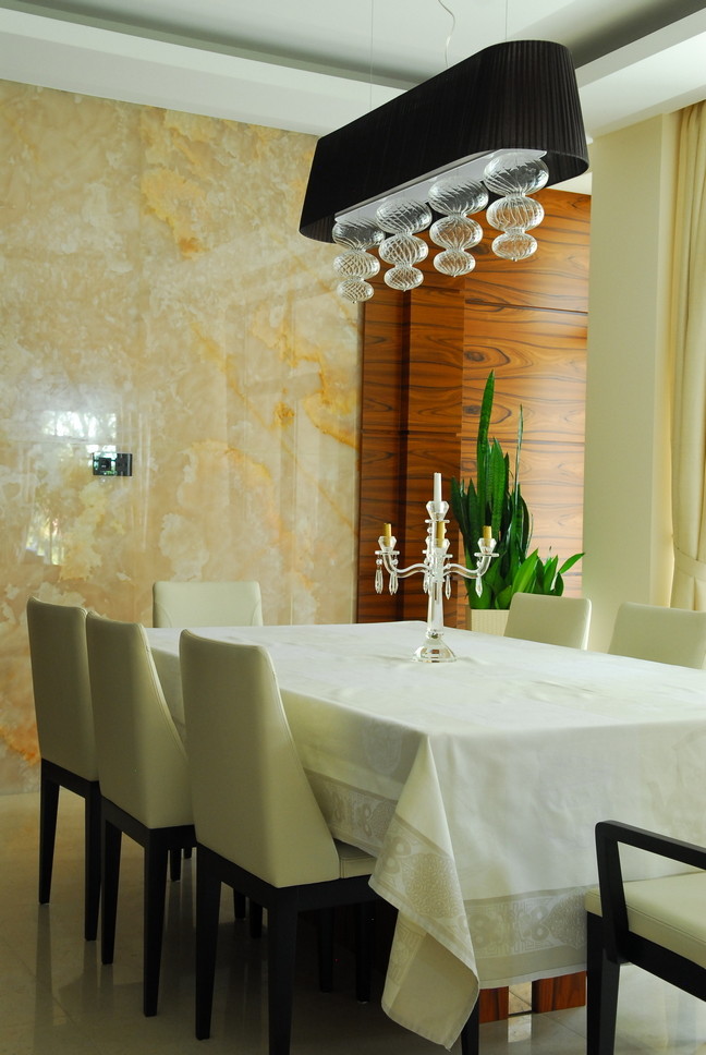 Дом в микрорайоне "Белая дача"