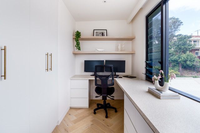 Redhead Custom Home trendy-hjemmekontor