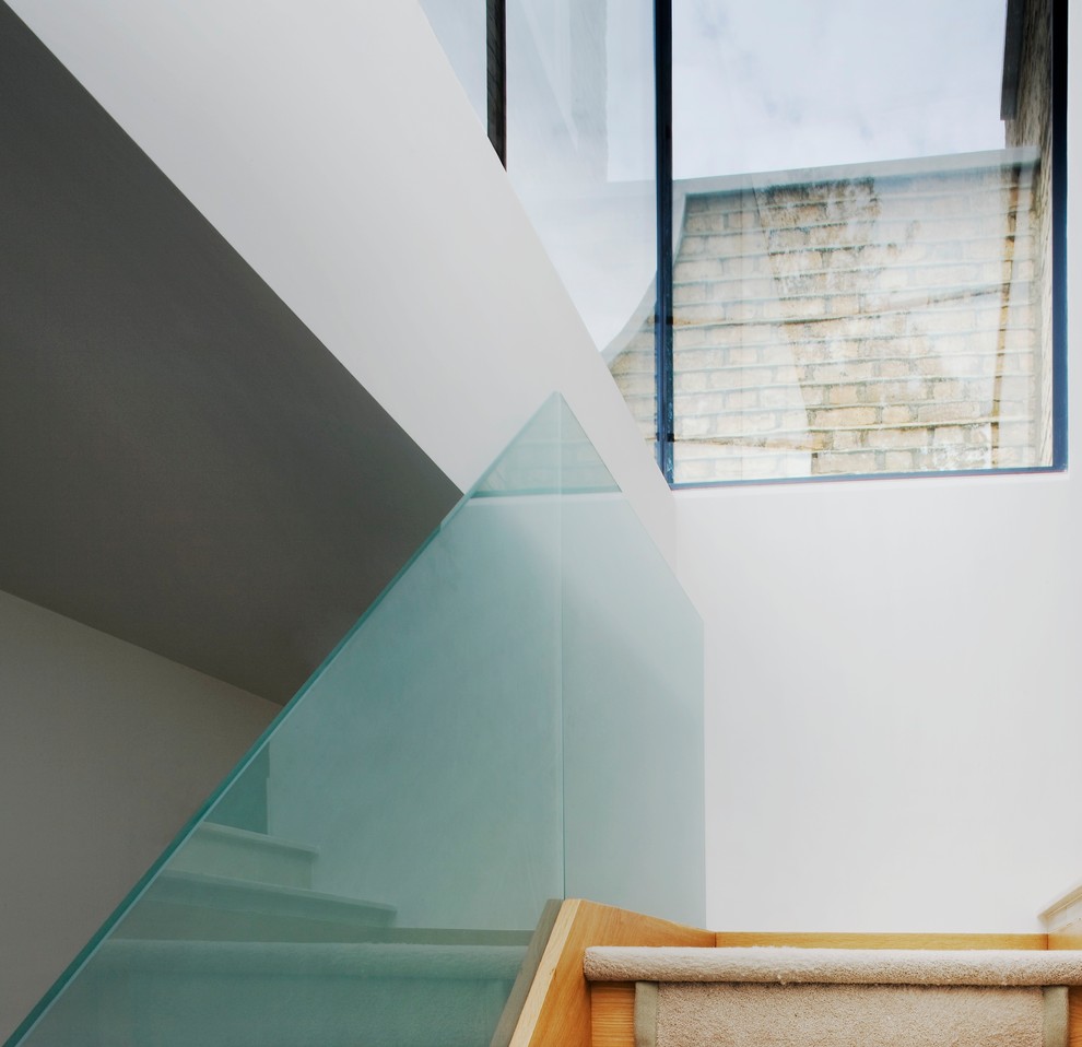Home in Crescent Grove, London