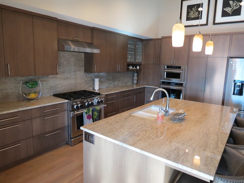 Example of a transitional kitchen design in Omaha