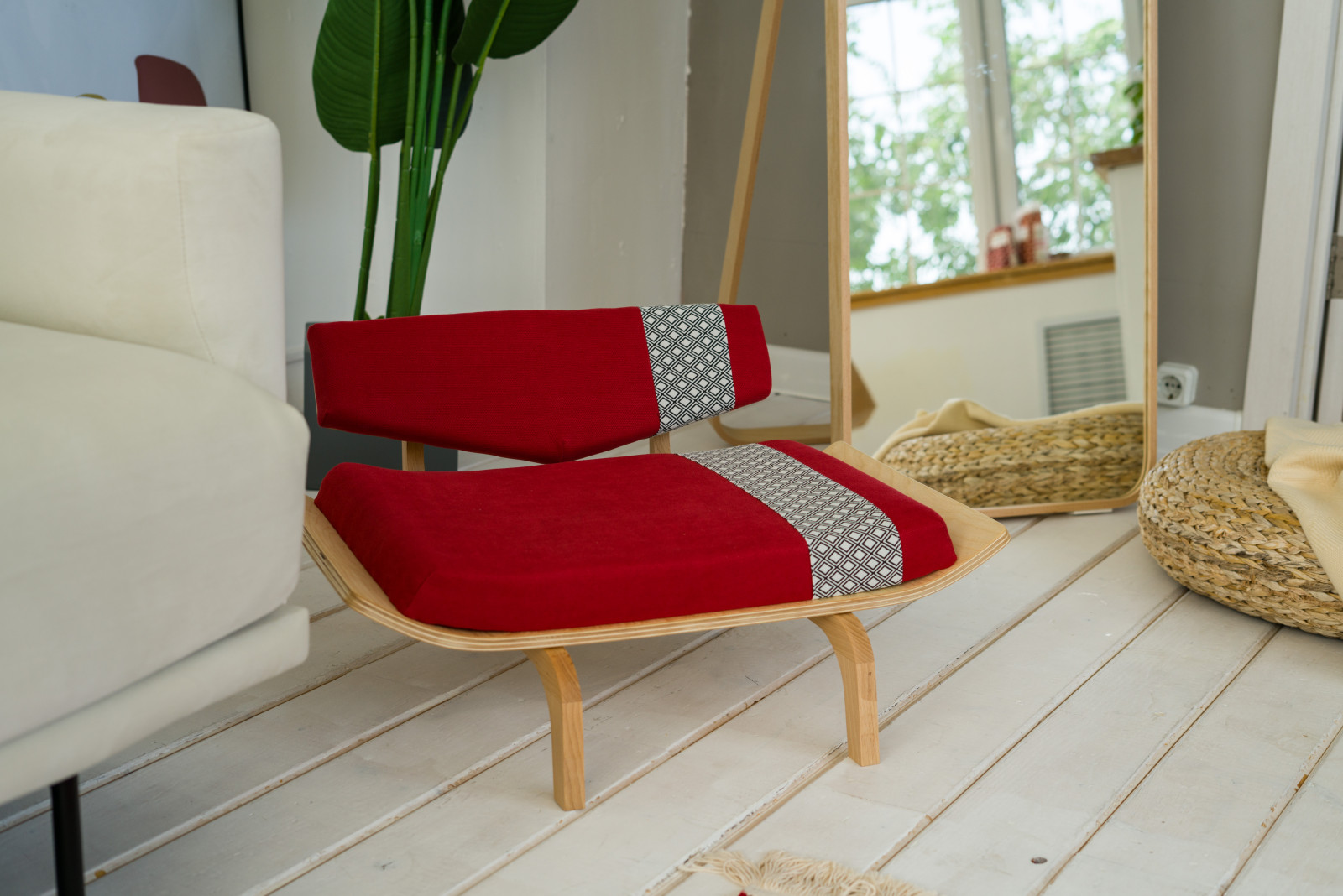 Дизайнерская мебель для собак и кошек