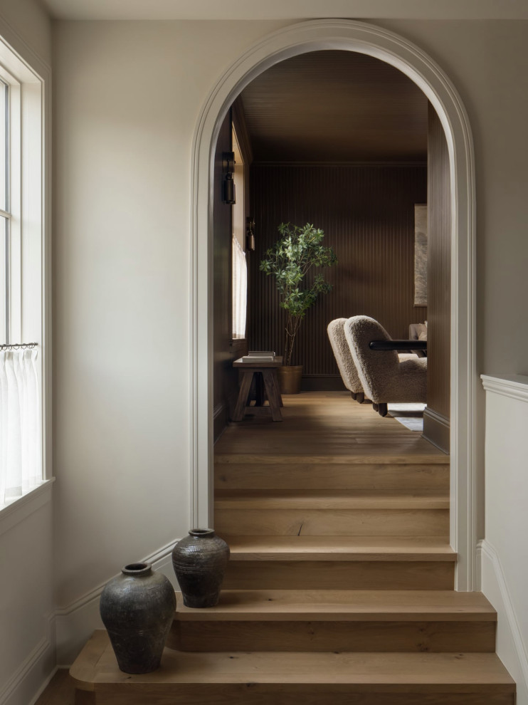 Example of a transitional home design design in Austin