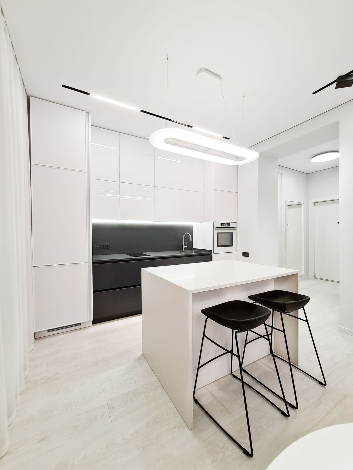 Белый минимализм - кухня