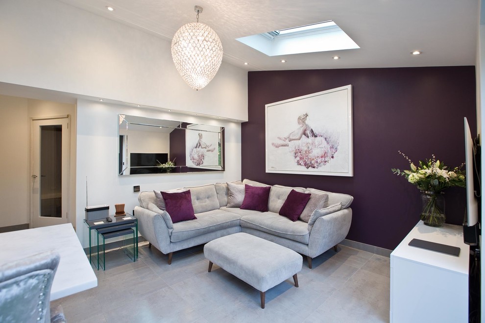 Photo of a mid-sized contemporary family room in Berkshire.