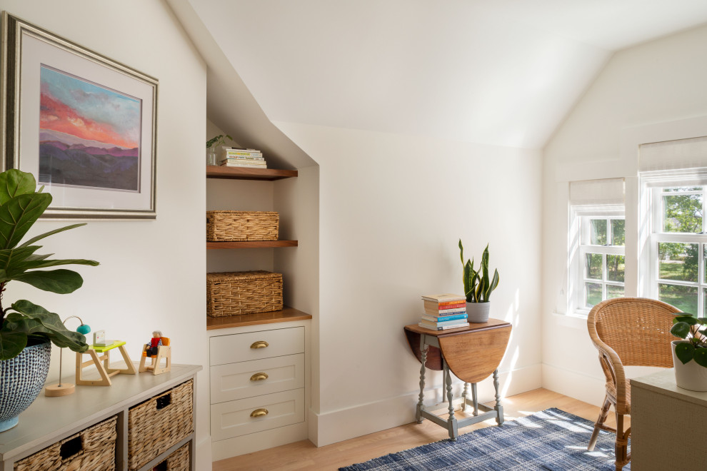 Inspiration for a transitional home office remodel in Portland Maine