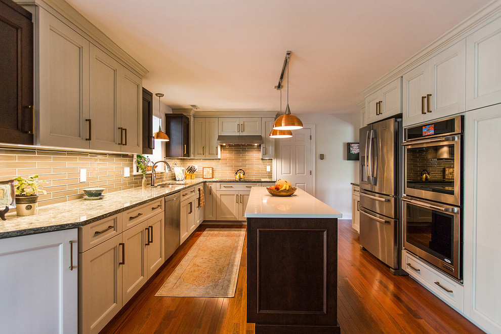 Kitchen - transitional kitchen idea