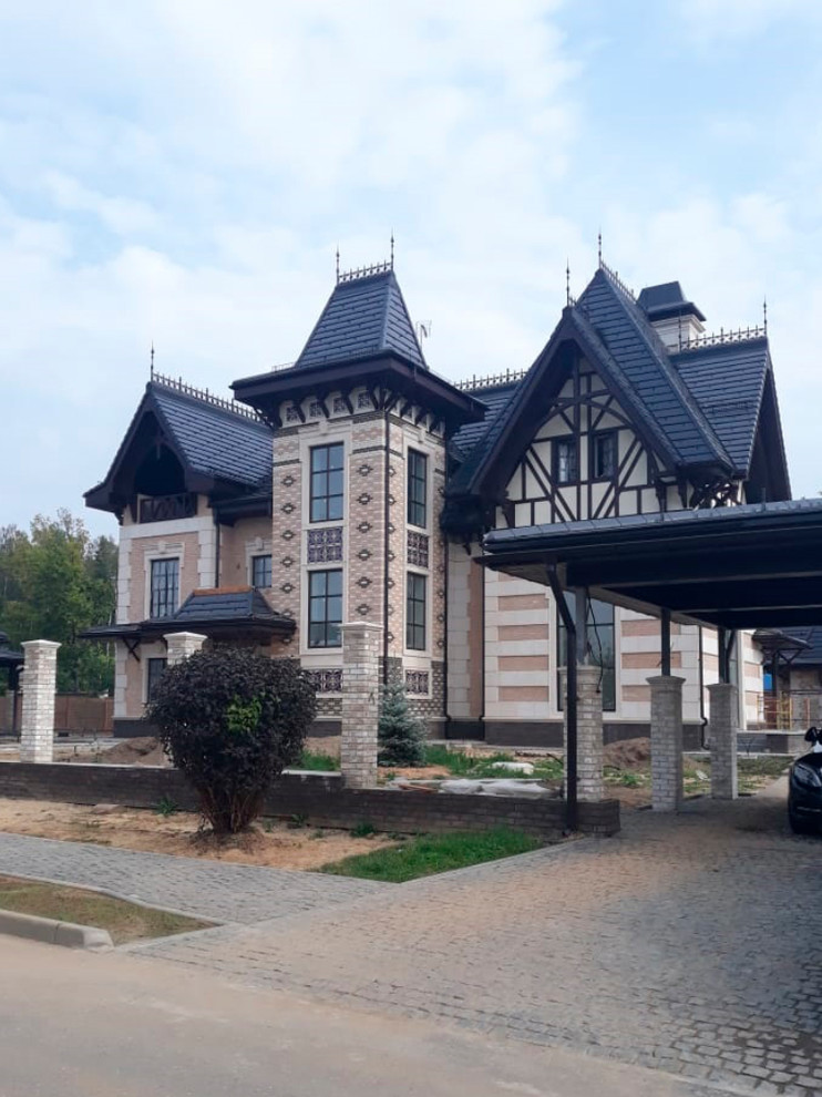 Частный жилой особняк. Довиль -Трувиль.