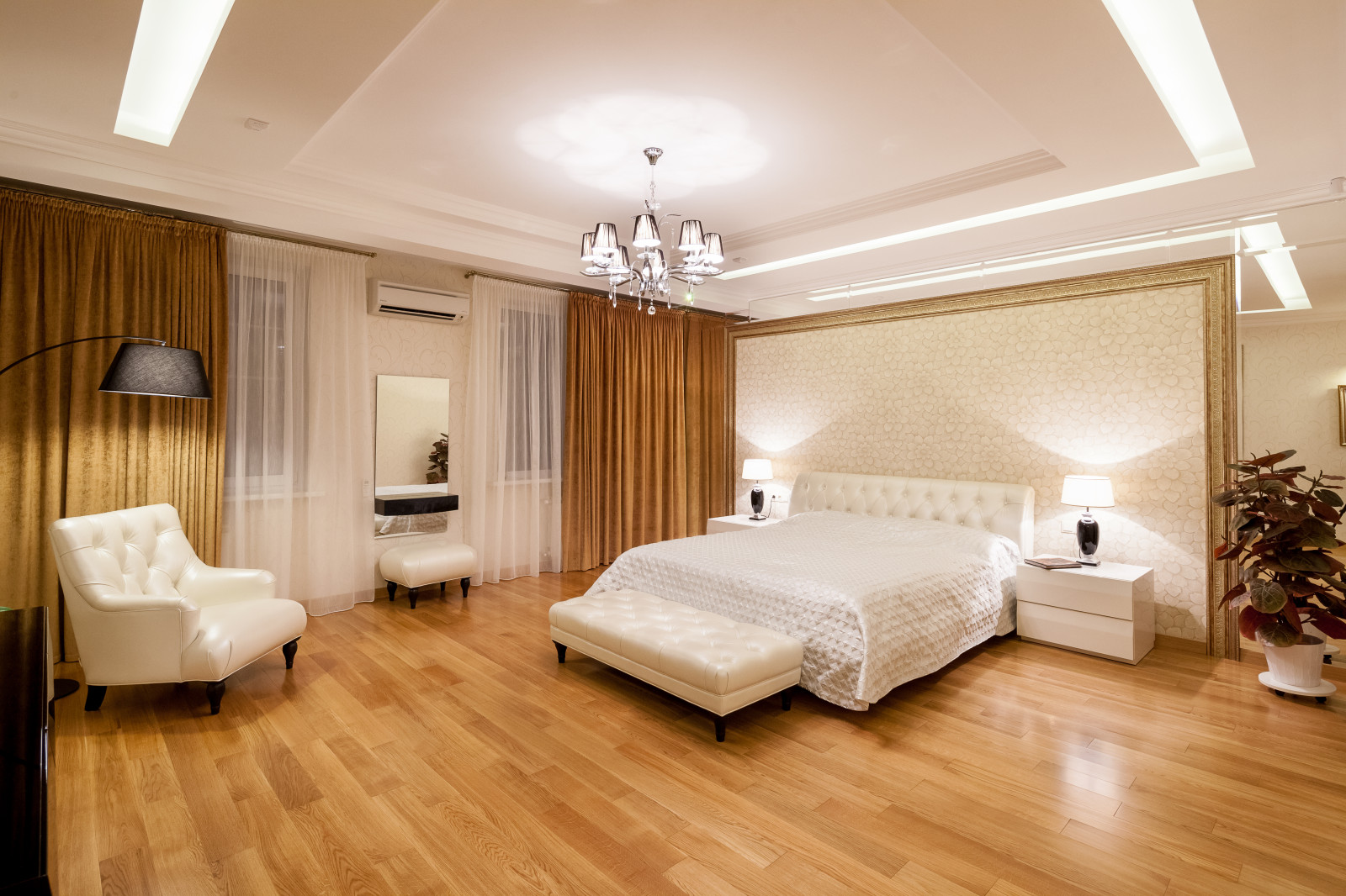 Шестикомнатная квартира в Нижнем Новгороде, 270 кв.м.