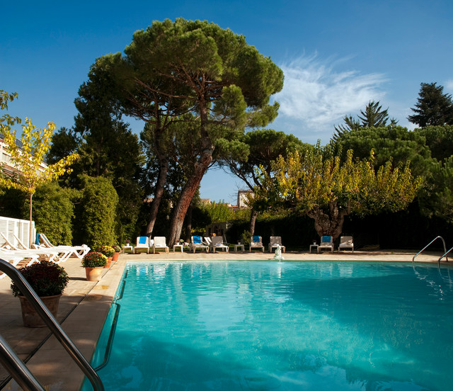 Balneari Prats transitional-pool
