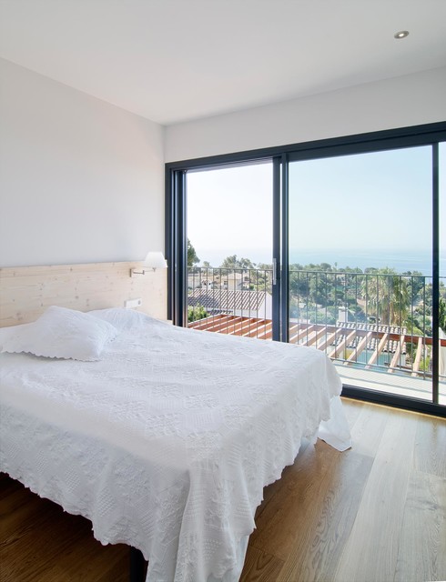 Casa Tossa de Mar coastal-bedroom