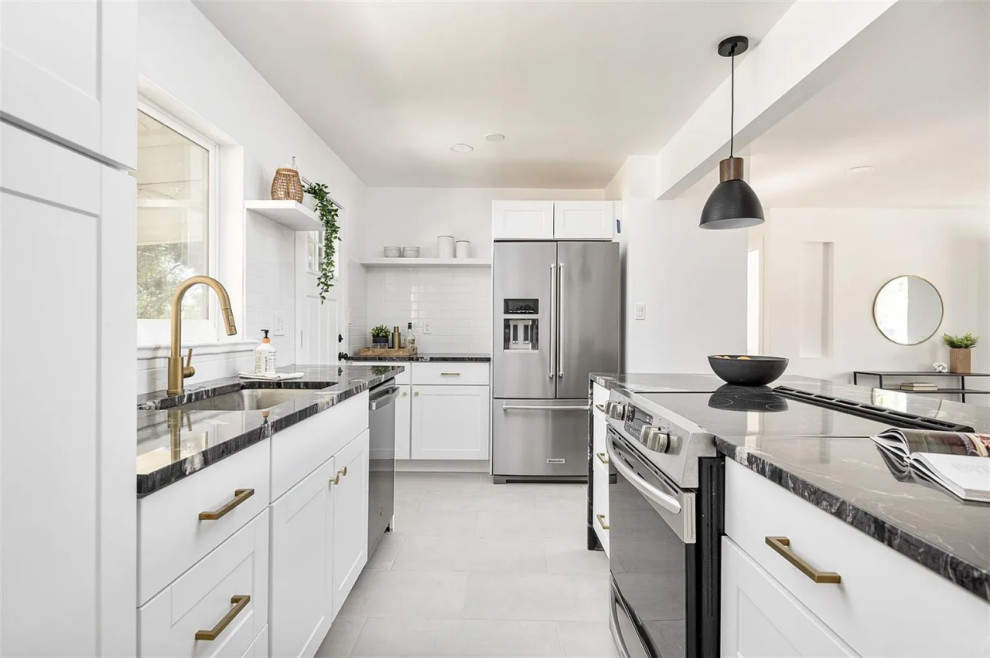 Fresh & Modern Mar Lee Renovation