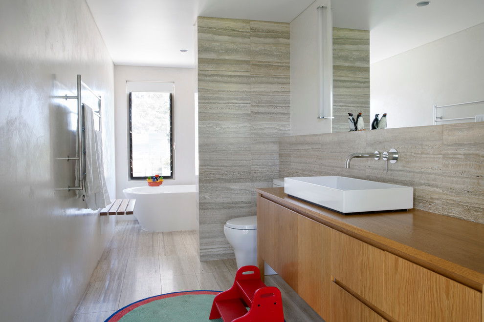 Design ideas for a contemporary bathroom in Perth.