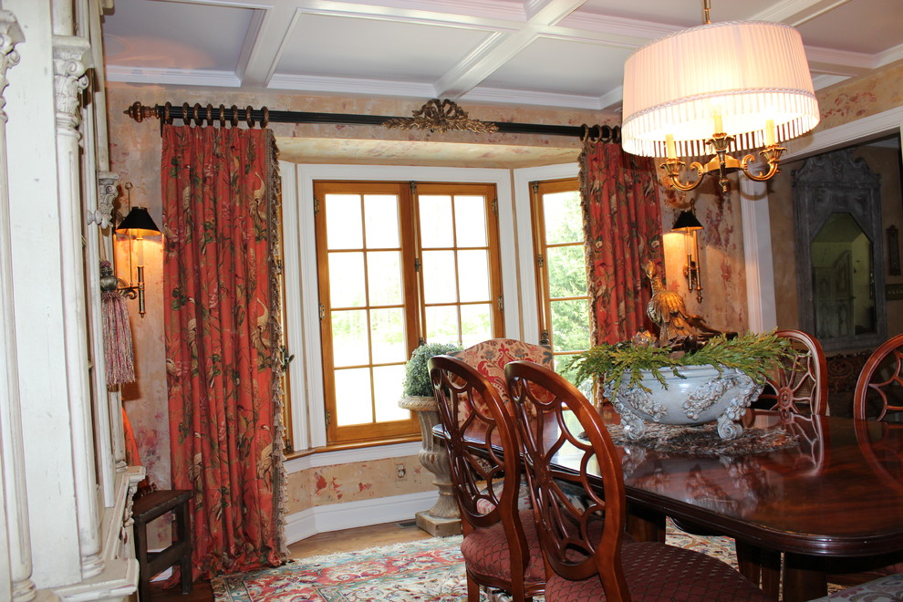 This is an example of a traditional dining room in Bridgeport.
