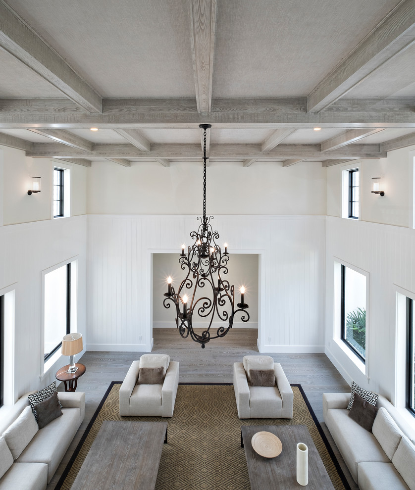 Transitional home design photo in Miami