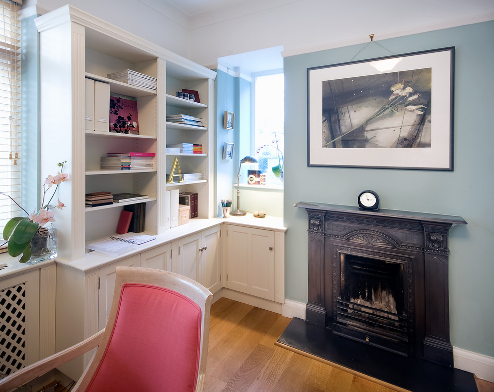 Transitional home office in London.