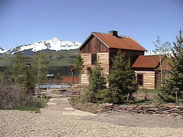 Warming Hut at Grayhead