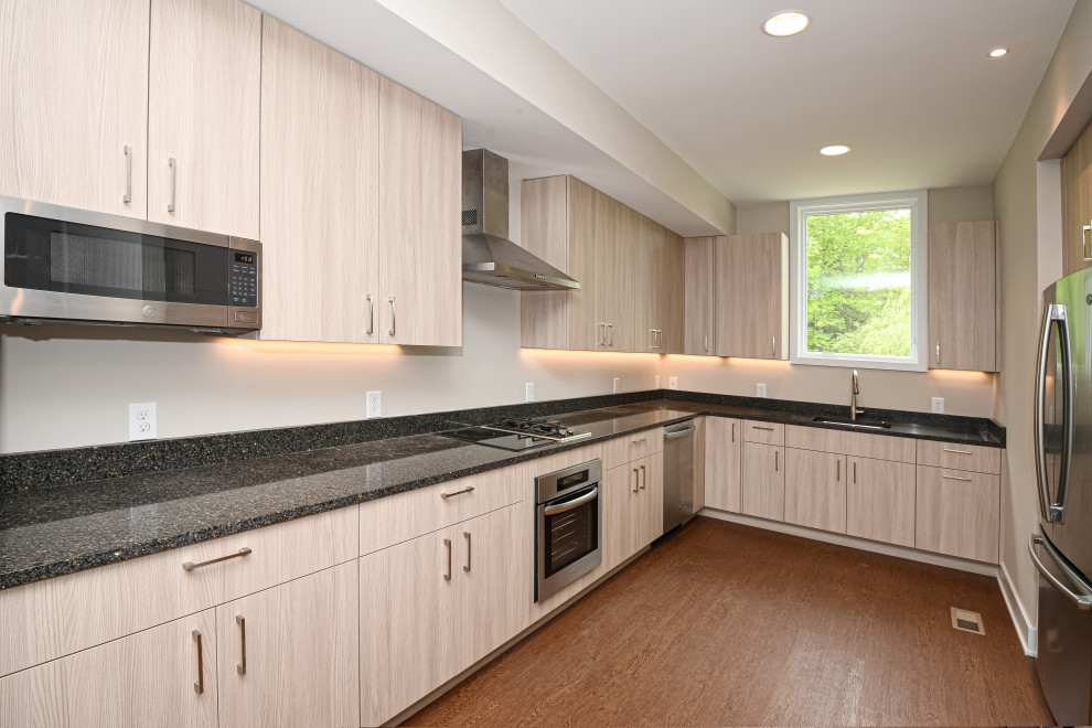 Kitchen - kitchen idea in Cincinnati