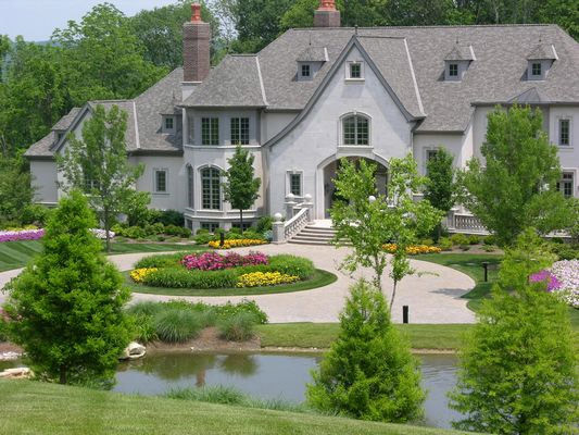 Front Landscaping american-traditional-garden