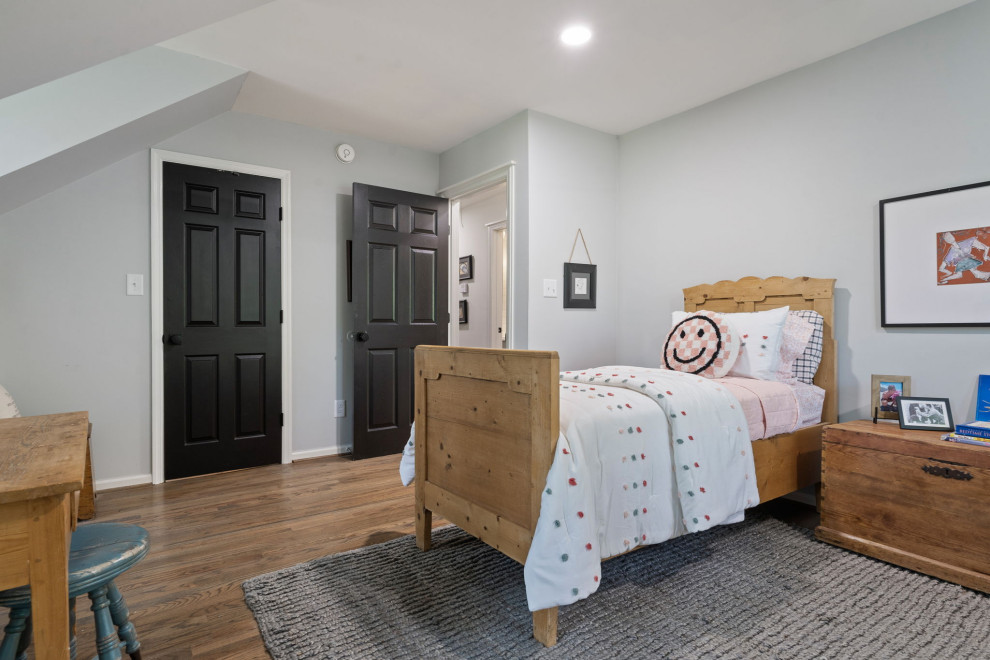 1950 River Way Drive