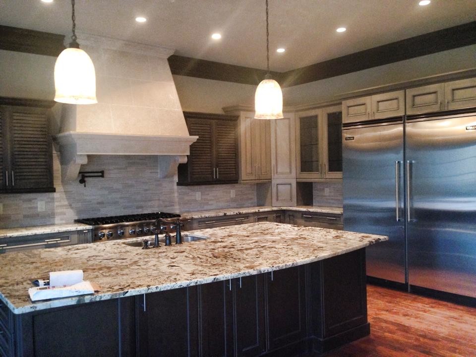 Kitchen - transitional kitchen idea in Atlanta