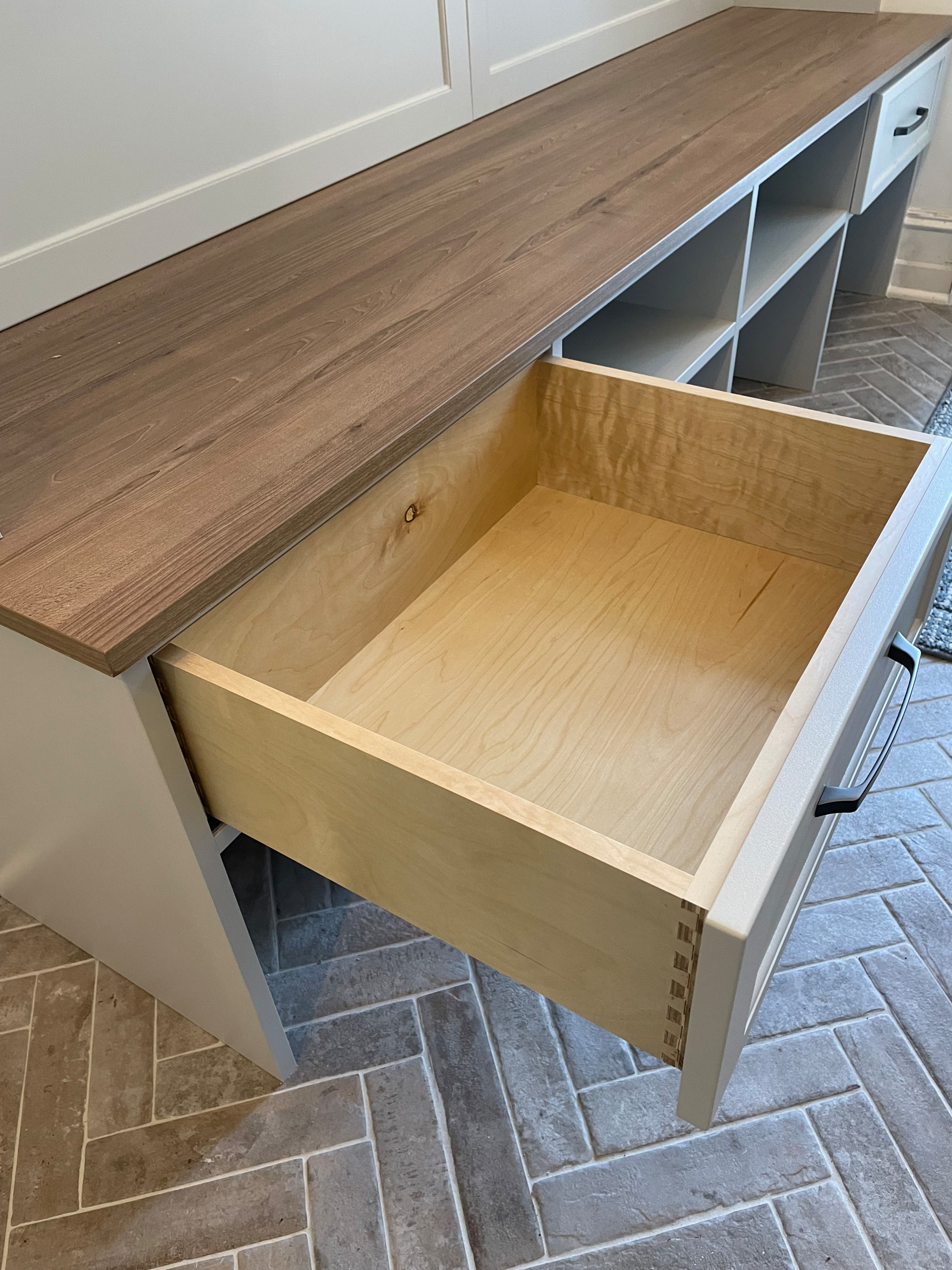 Mudroom Folkstone Gray/Formosa Seat