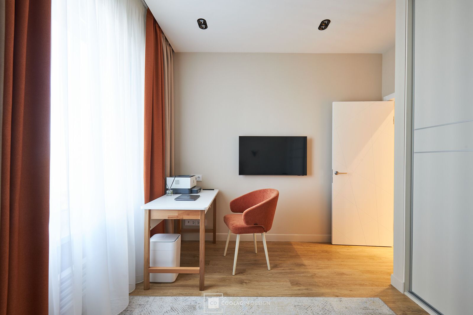 Двухкомнатная квартира с большим угловым окном