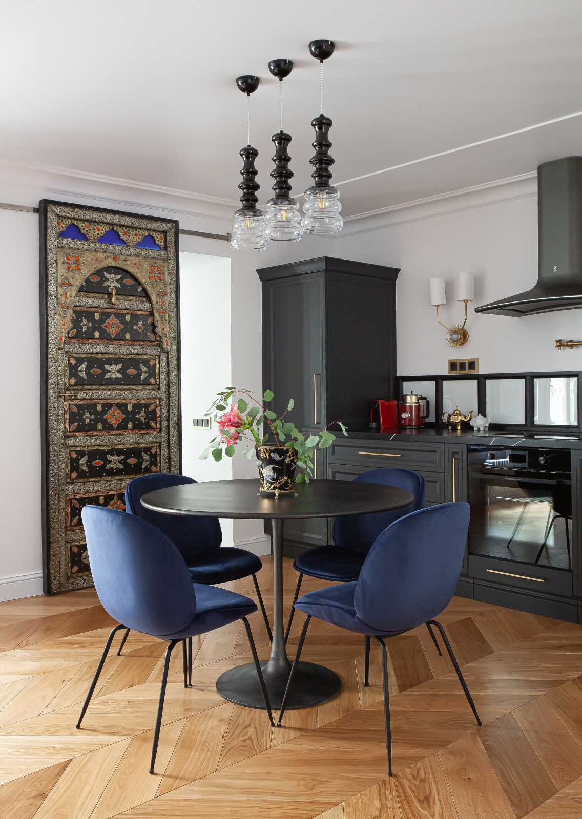 Квартира 64 м.кв. на Спасском пер.