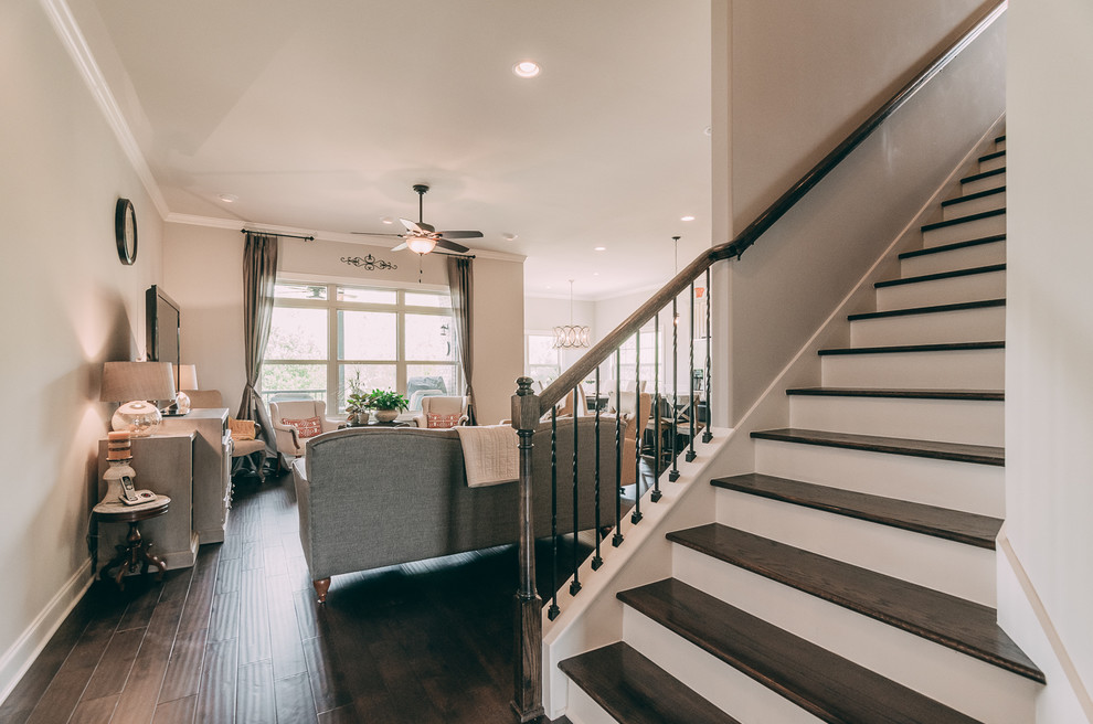 Transitional home design photo in Nashville
