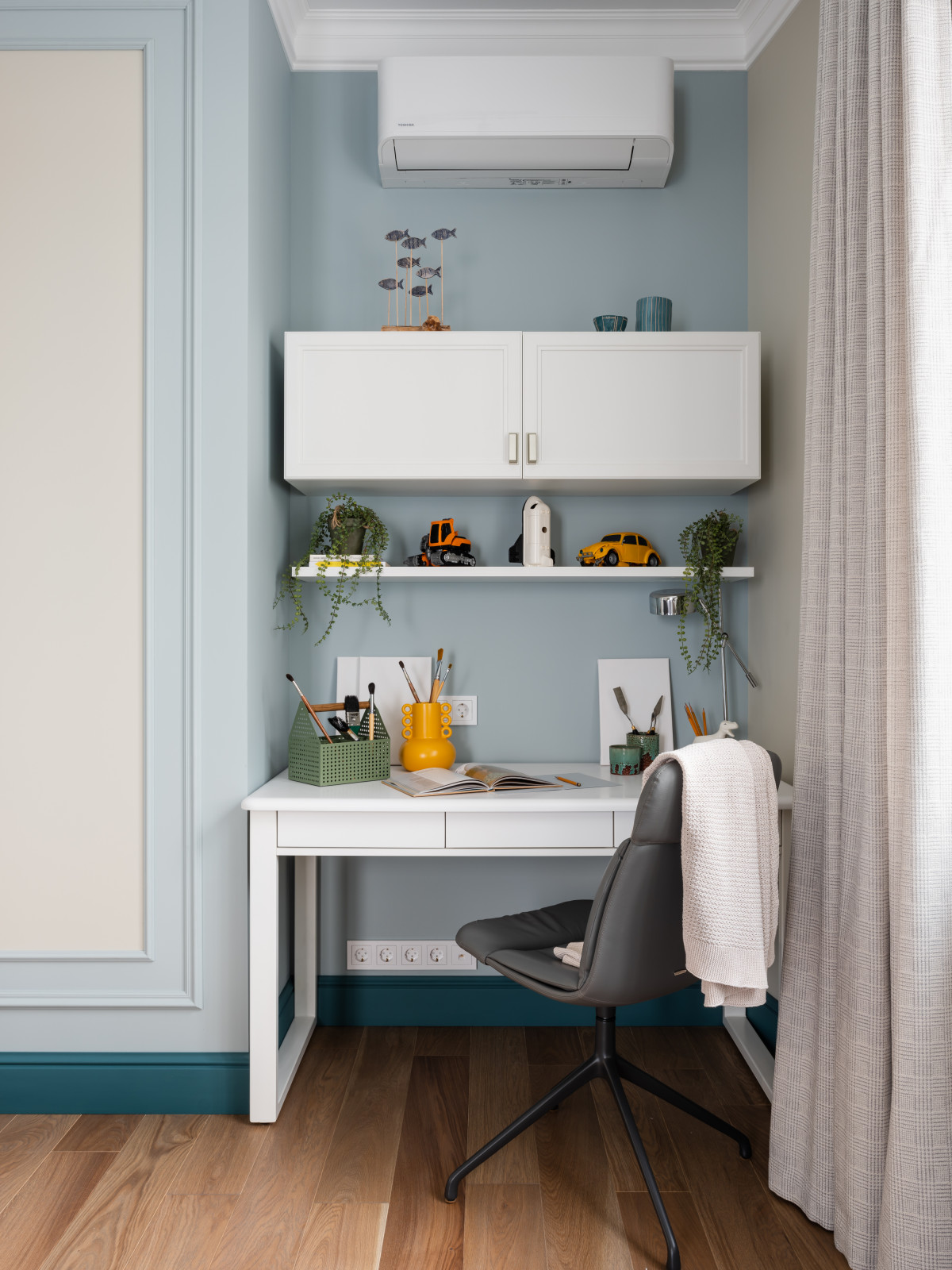 Реализация квартиры в стиле современная классика для семейной пары с ребенком