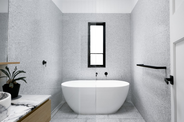 LB House contemporary-badrum