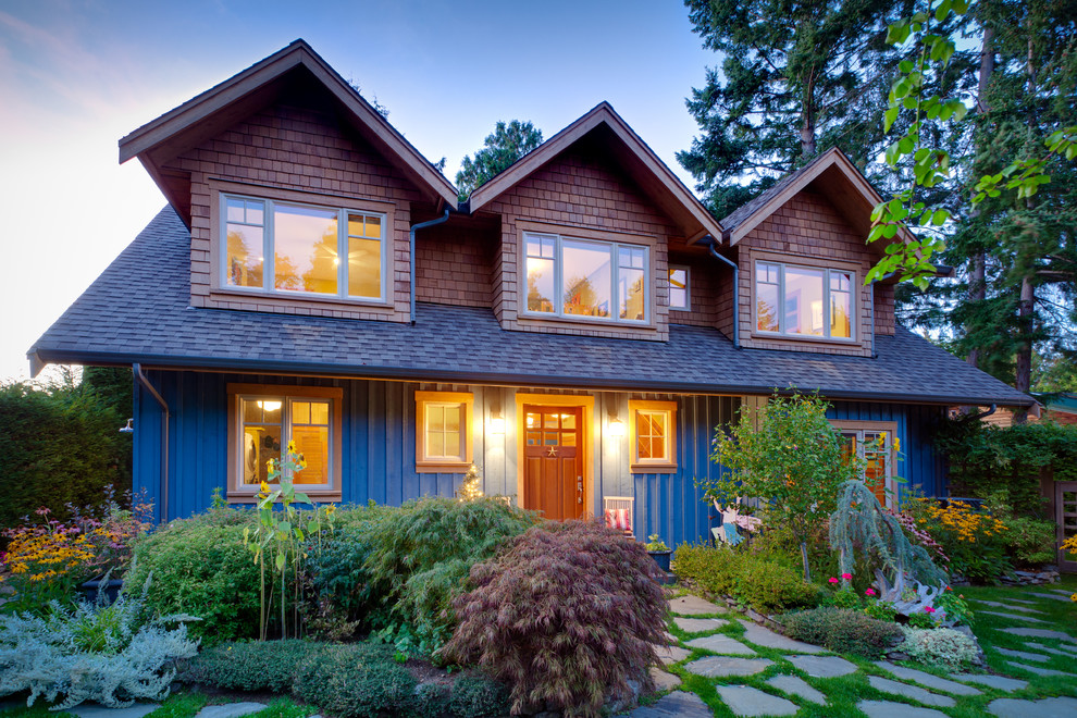 Inspiration for a traditional exterior in Vancouver.