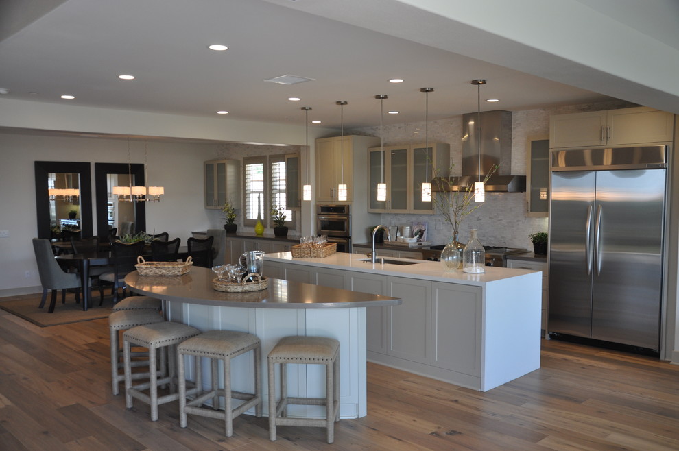 Inspiration for a modern kitchen remodel in Orange County