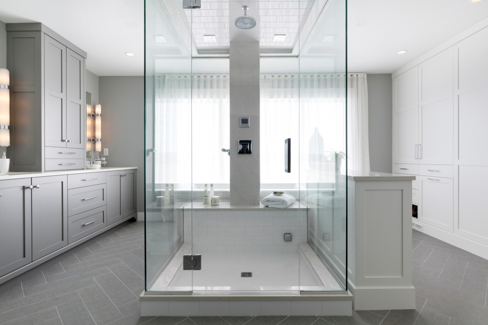 Design ideas for a transitional bathroom in Minneapolis.