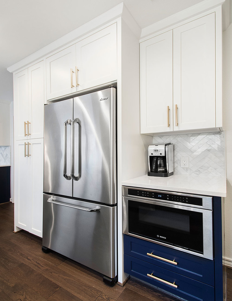 Example of a transitional kitchen design in DC Metro