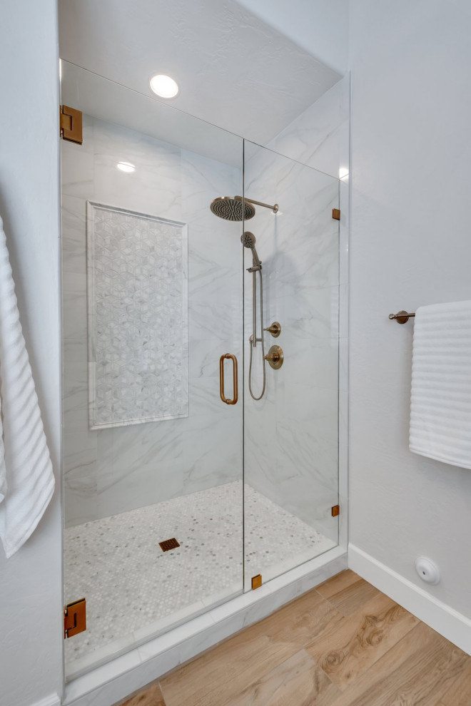Example of a classic bathroom design in Phoenix