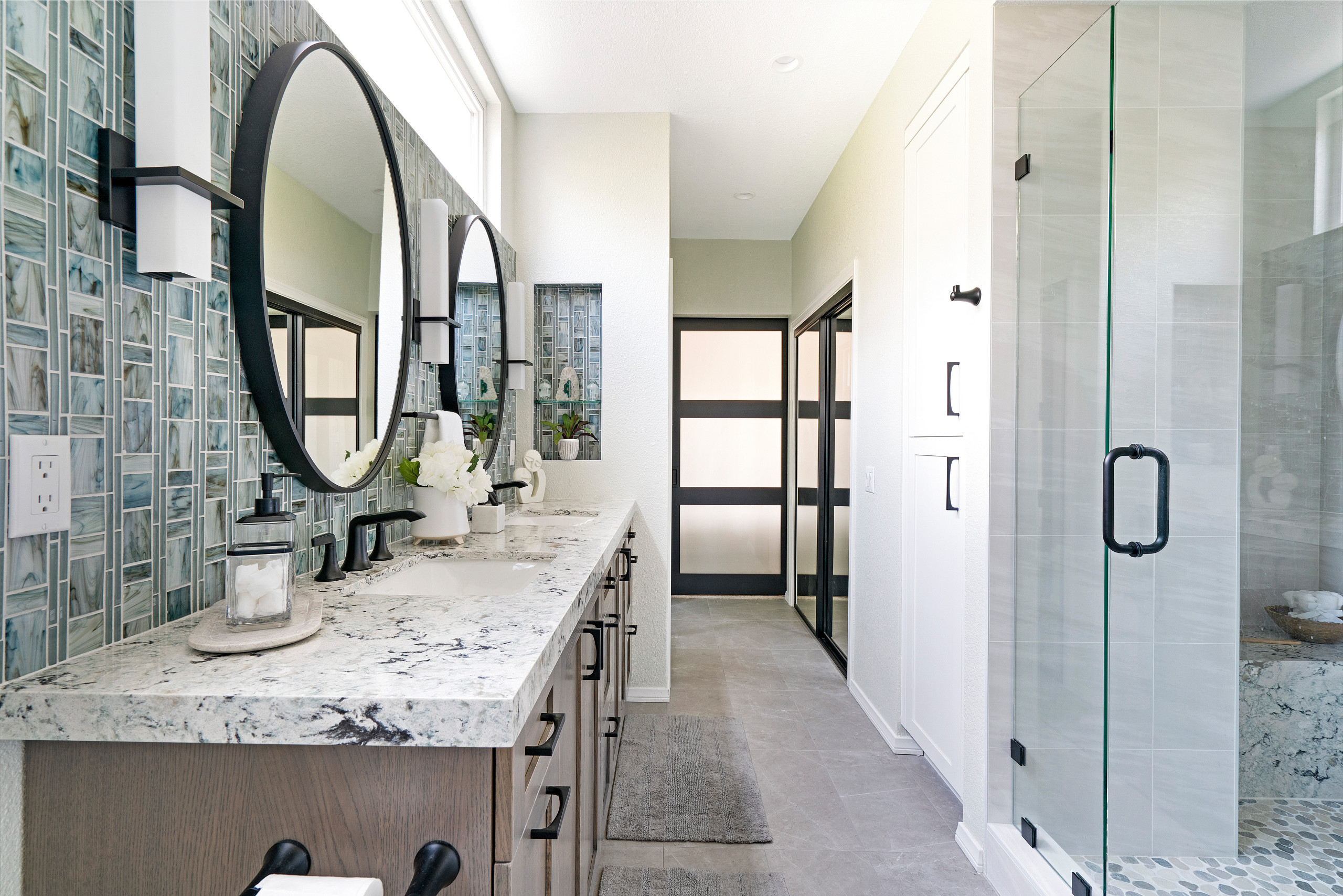 75 Beautiful Bathroom with Pebble Tile Floors and a Shower Seat