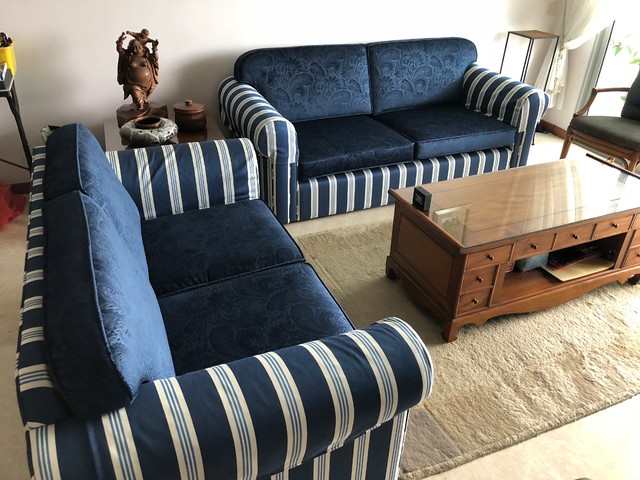 Customised Sofa, cushions, curtains shabby-chic-inspirerad-vardagsrum