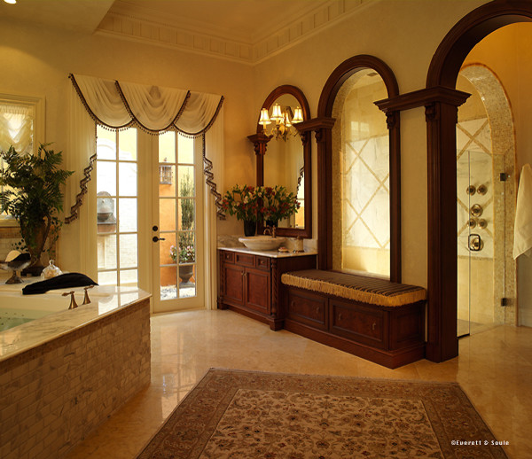 Inspiration for a traditional bathroom in Miami.