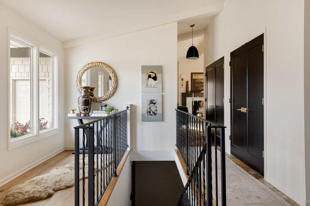 Entryway - transitional entryway idea in Minneapolis